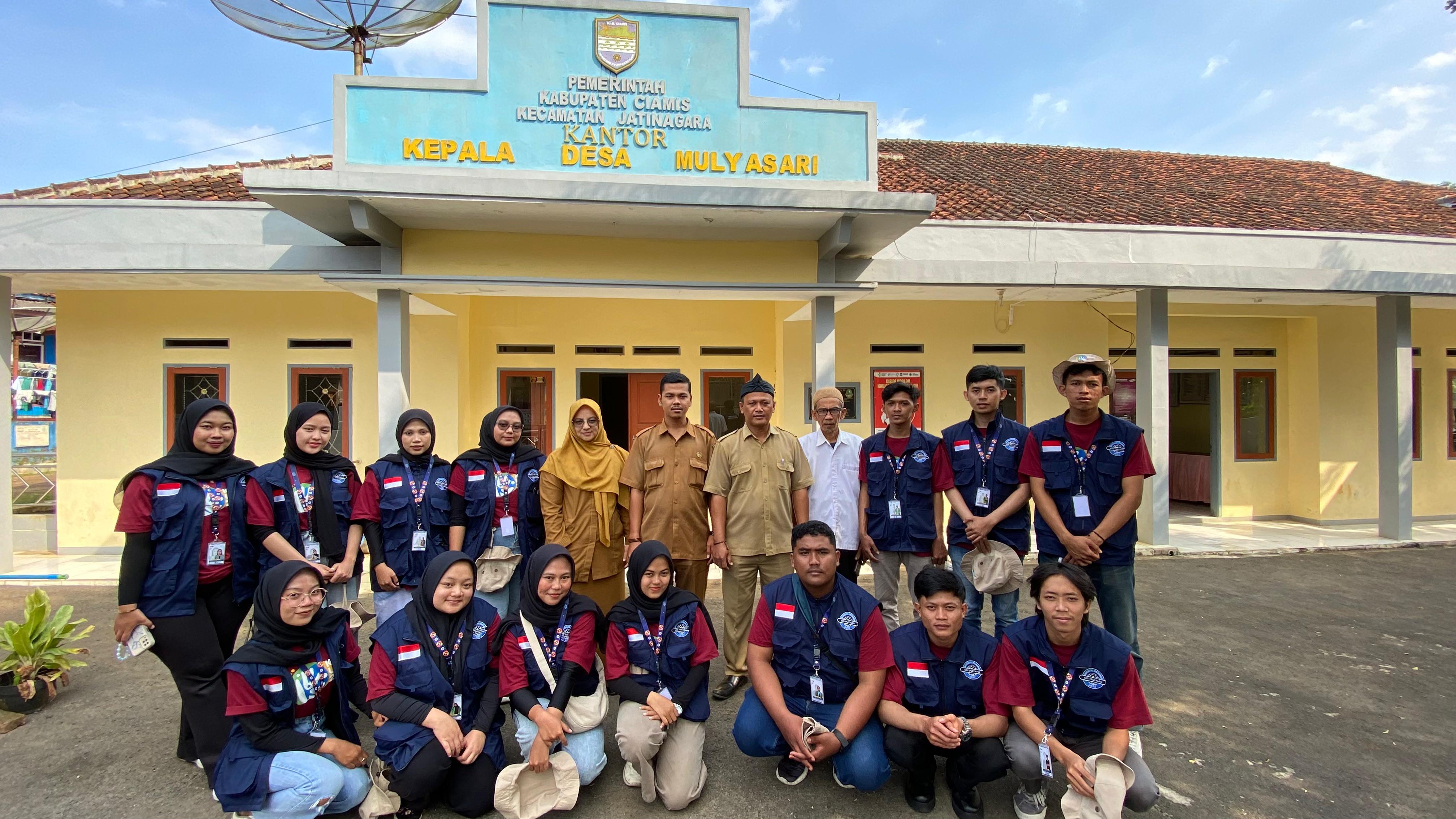 Penyambutan KKN Universitas Perjuangan Tasikmalaya